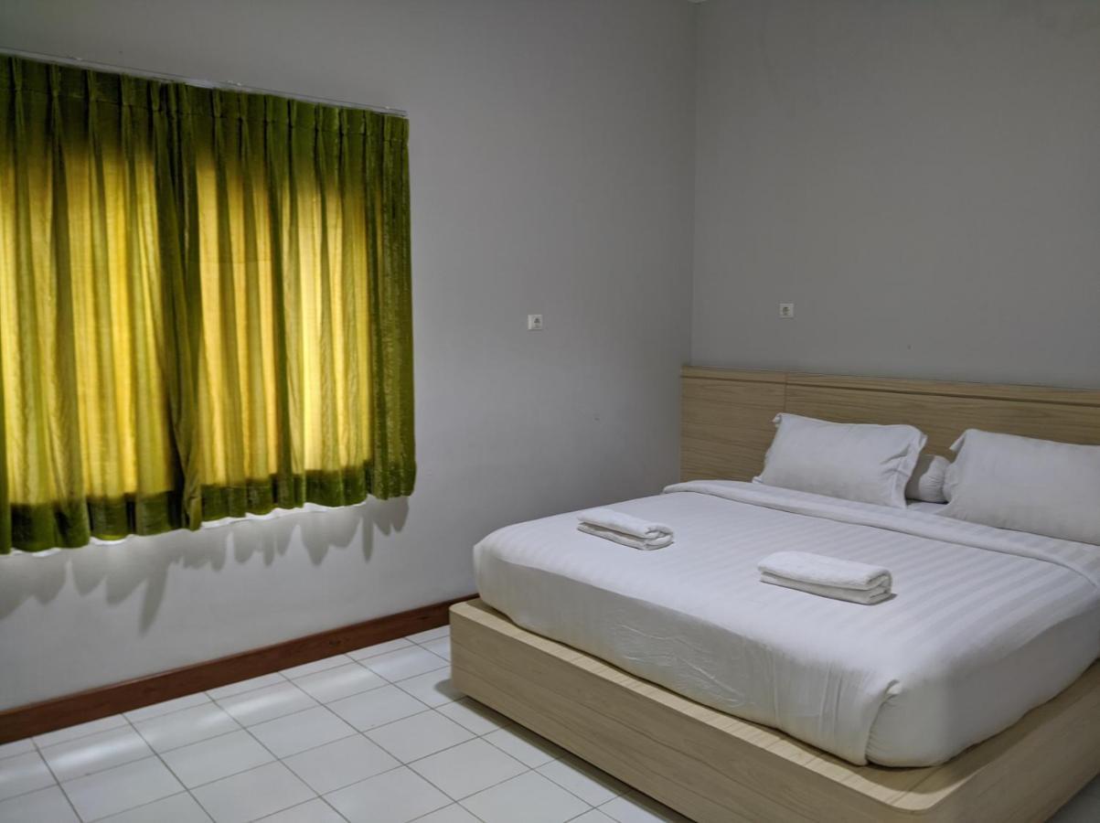 Twin Star Surakarta (Solo) Exterior foto