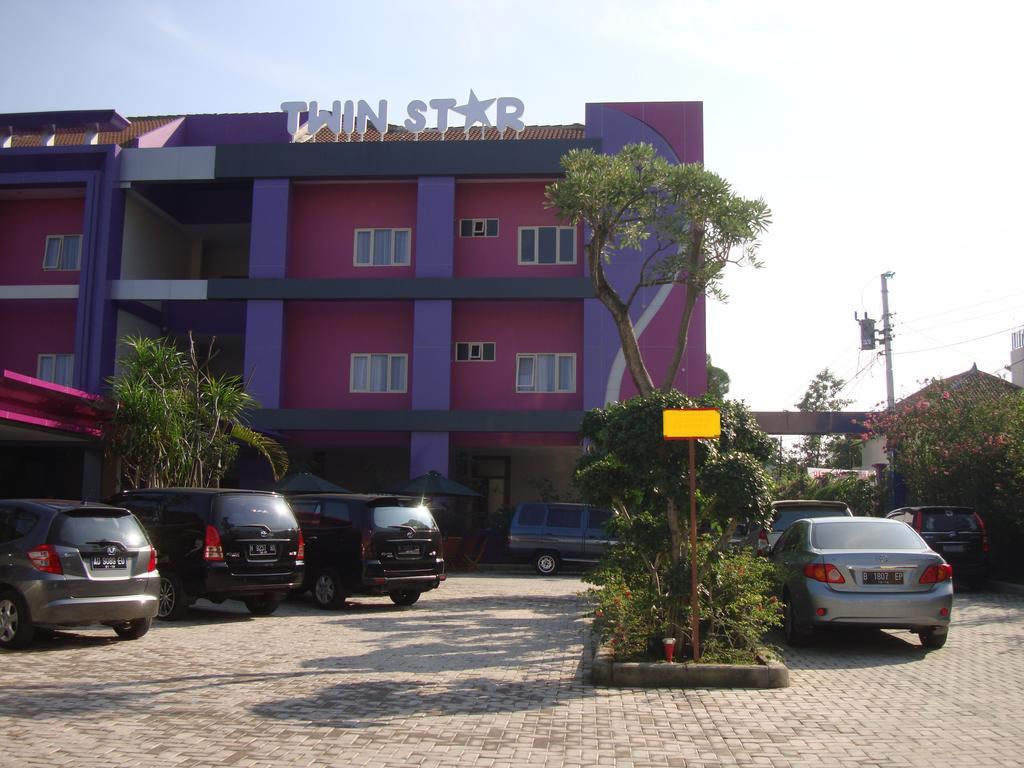 Twin Star Surakarta (Solo) Exterior foto