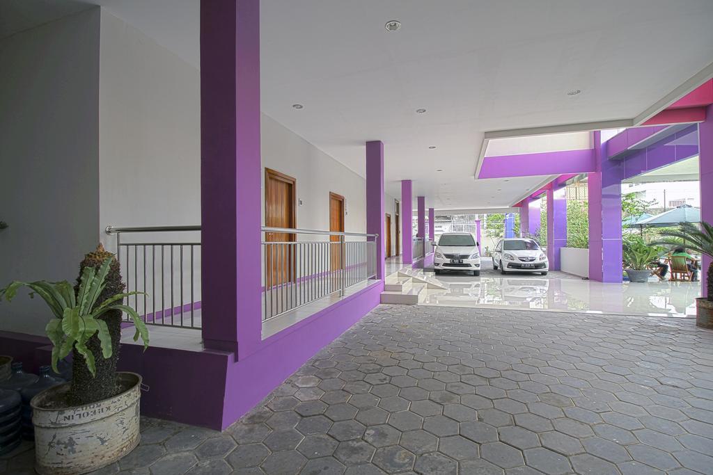 Twin Star Surakarta (Solo) Exterior foto